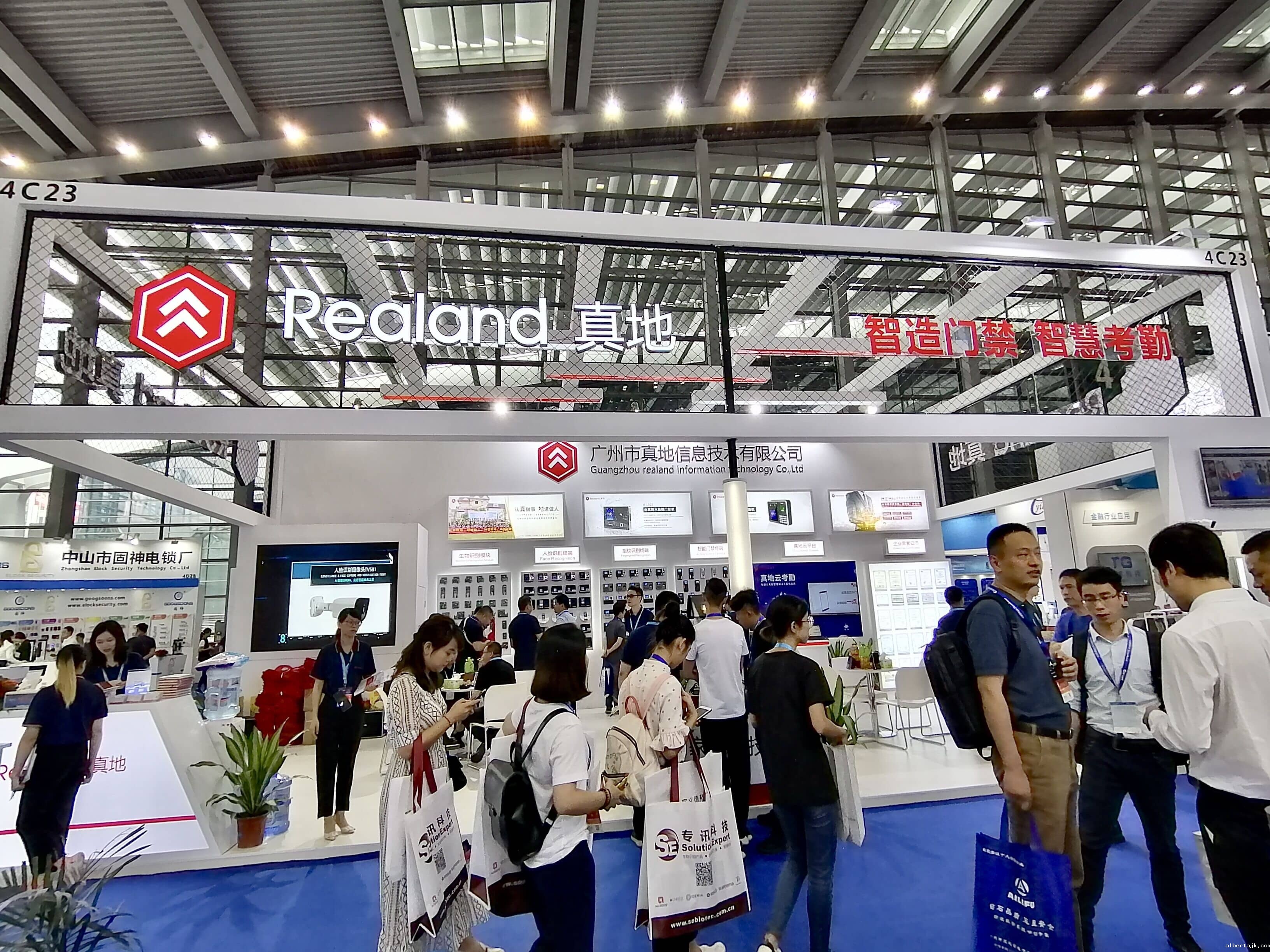 展会搭建怎样提升空间的利用率？ (图1)