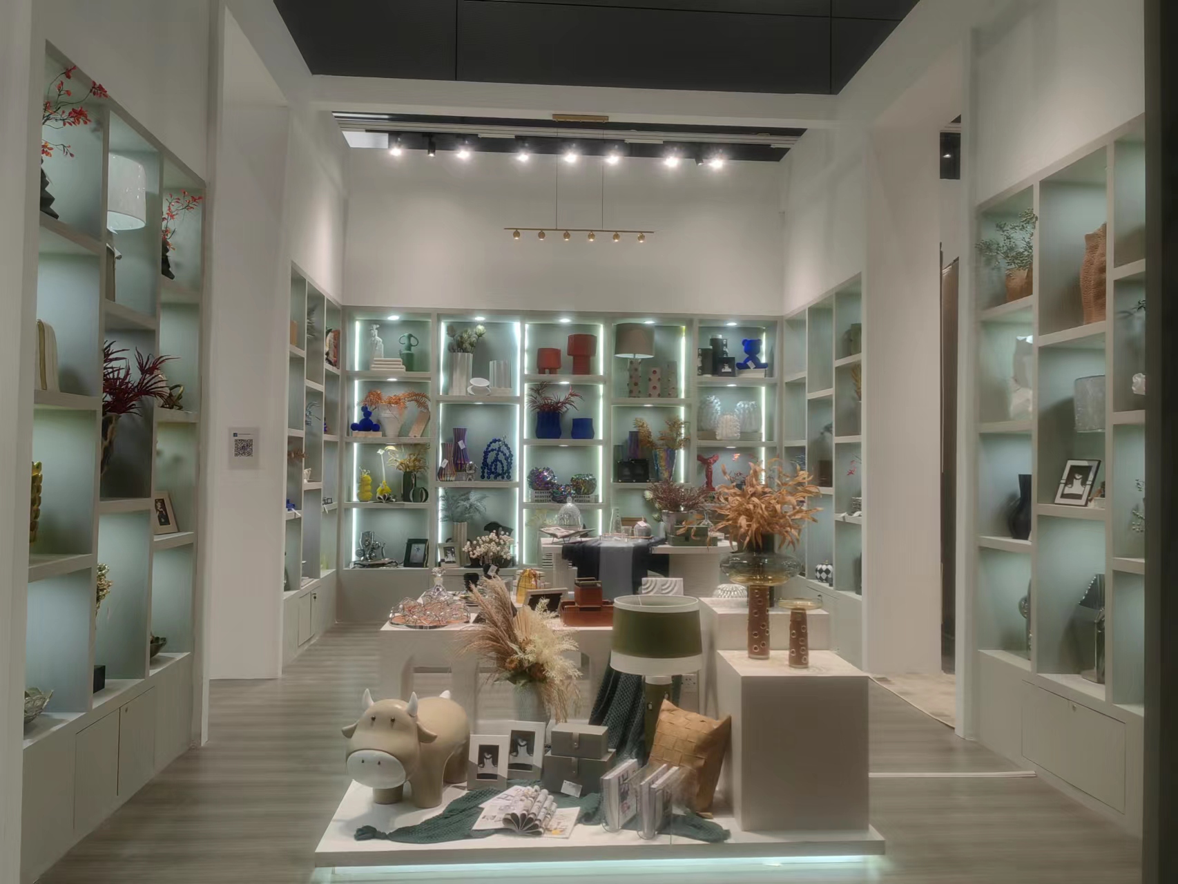 艾丽兰亮相深圳国际家具展,大型展位星空娱乐苹果手机下载出品!(图10) 微信图片_20220725144702.jpg