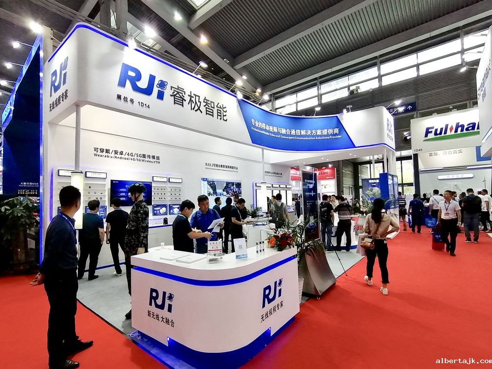 新加坡展位设计自营工厂如何提升设计案例的效率？