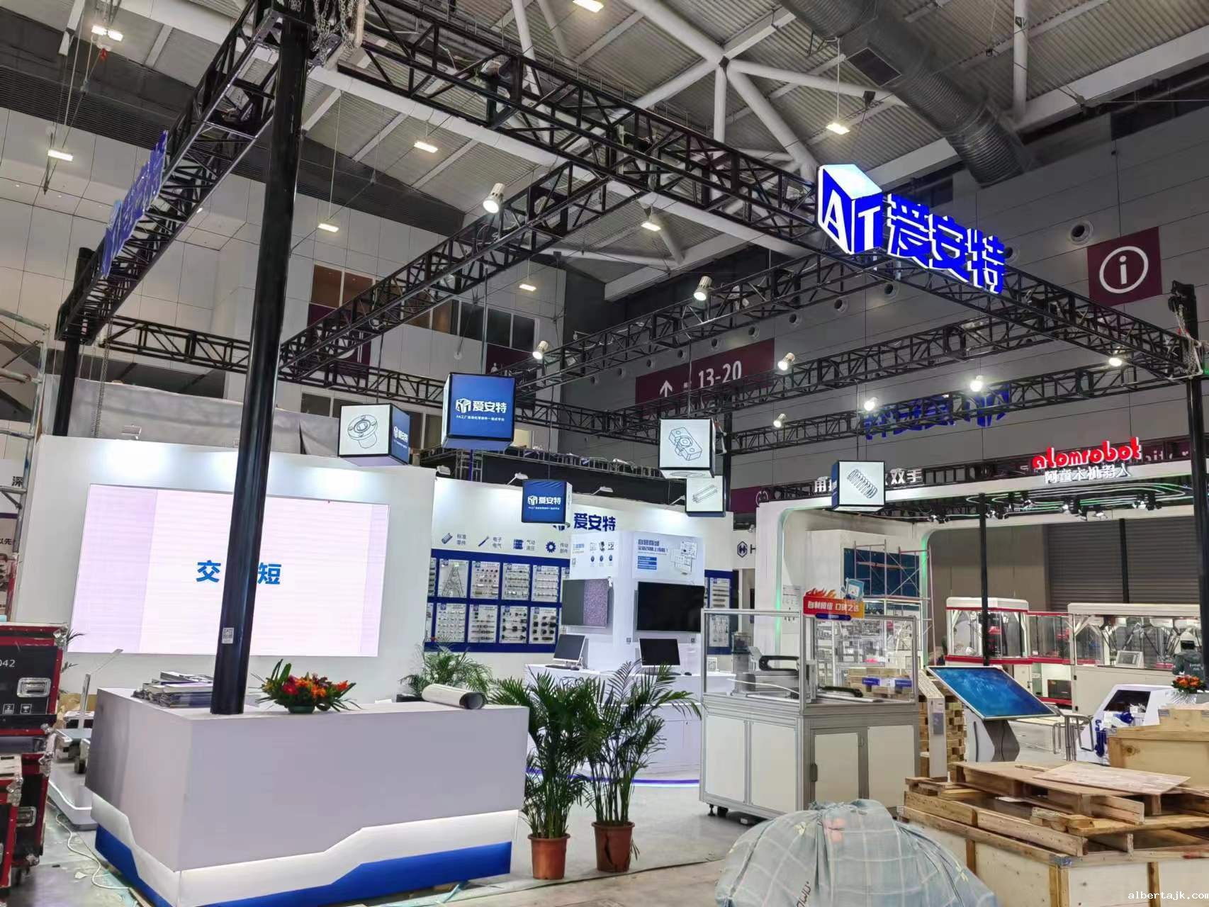 重庆展位搭建：搭建质量，我们如何成为行业的标杆？