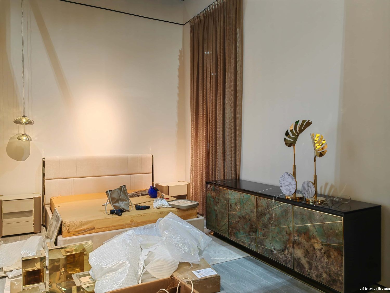 精致服务展示：** 展位设计搭建施工如何满足高端需求?